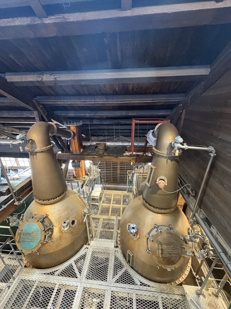 "The world's first cast-iron pot still 'ZEMON' at Saburomaru, a masterpiece of Toyama's craftsmanship and innovation."